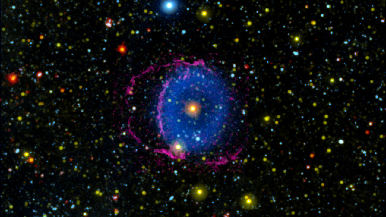 El misterio de la 'Nebulosa del Anillo Azul'